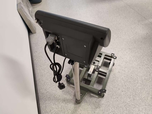 전자 450 × 550 mm 300kg 가벼운 강철 콤팩트 플랫폼 무게 큰 LED 디스플레이